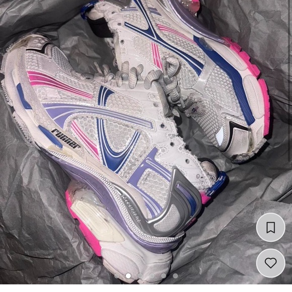 Women’s Balenciaga Runners - Picture 2 of 5